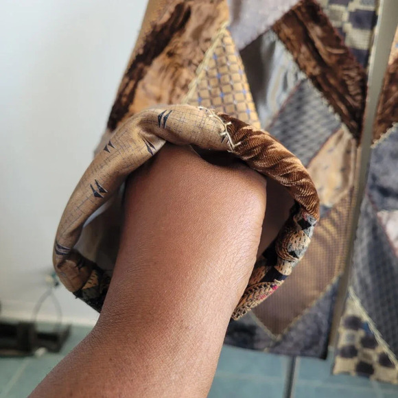 80s 90s New Orleans HandMade Quilted Patchwork Satin Silk Jacket (Size S/M) - Picture 10 of 16